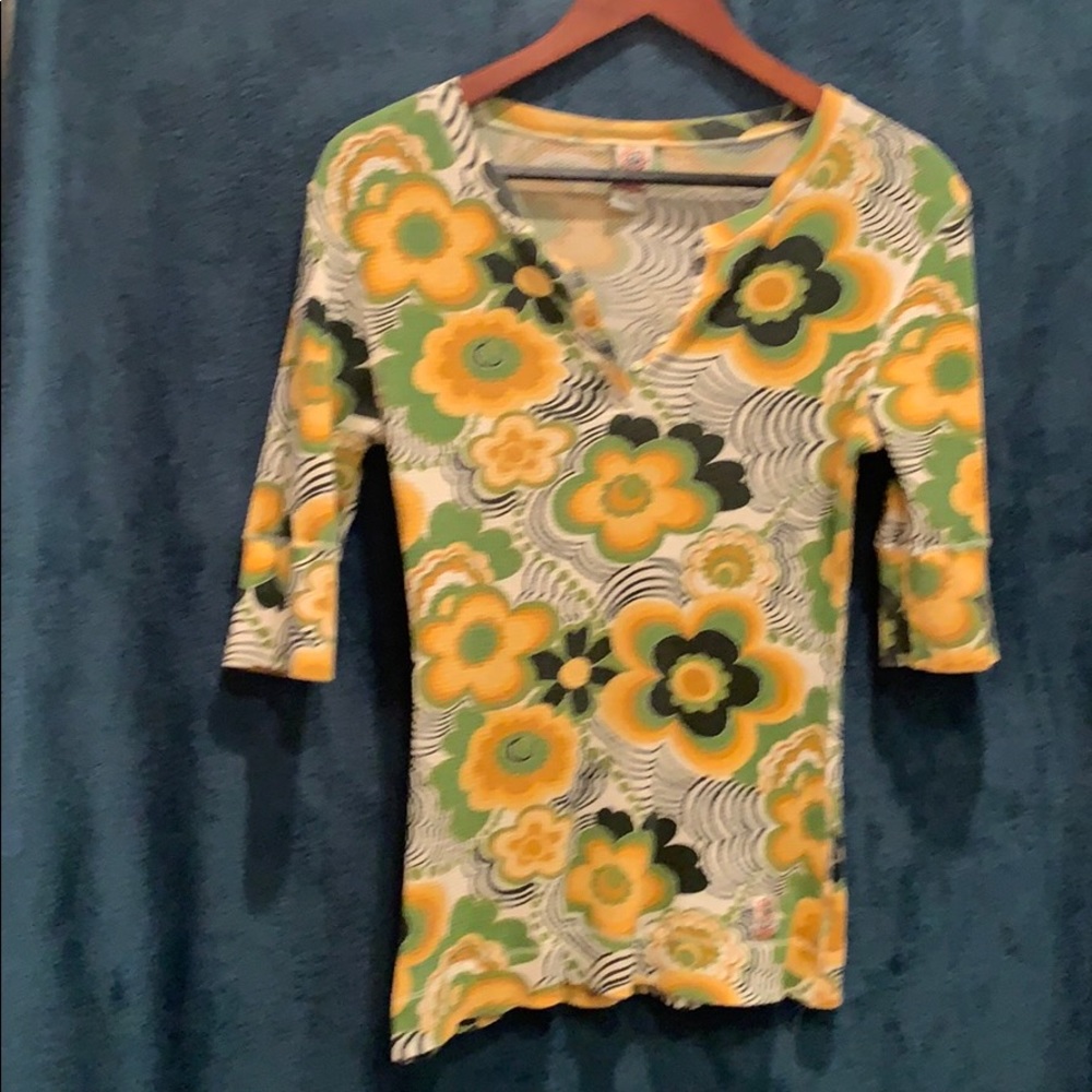 Lucky Brand half sleeve Henley size medium